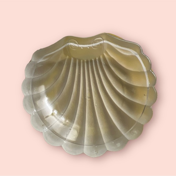 Mayell Silver Chrome Plate Clam Shell butter dish - Picture 3 of 4